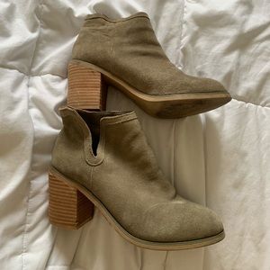 Urban outfitters ankle boot